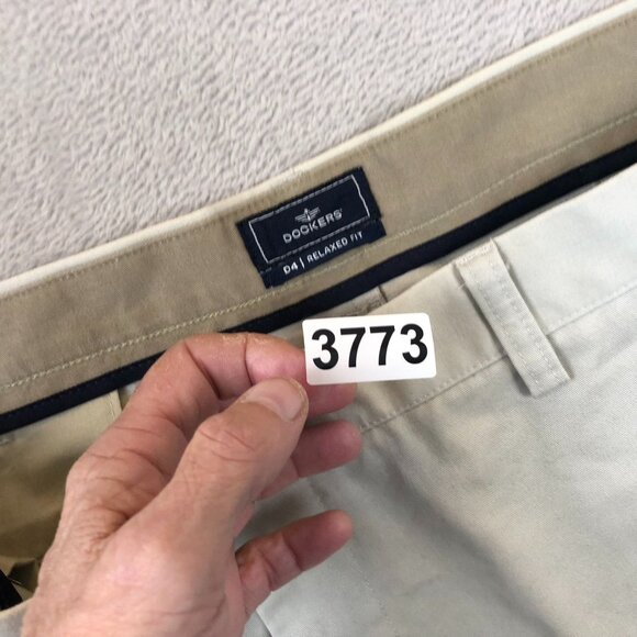 NWT Dockers Men's D4 Relaxed Chino Pants Size 42x30 Beige Flat Front Straight - Picture 15 of 15